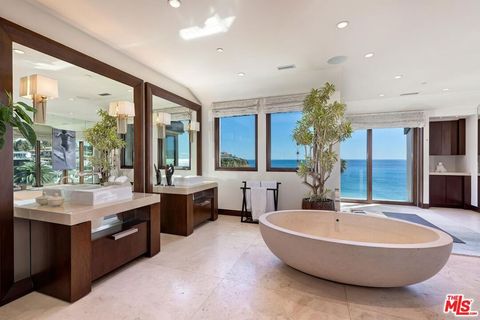 Tiny photo for 88 Emerald, Laguna Beach, CA 92651 (MLS # 26662235)