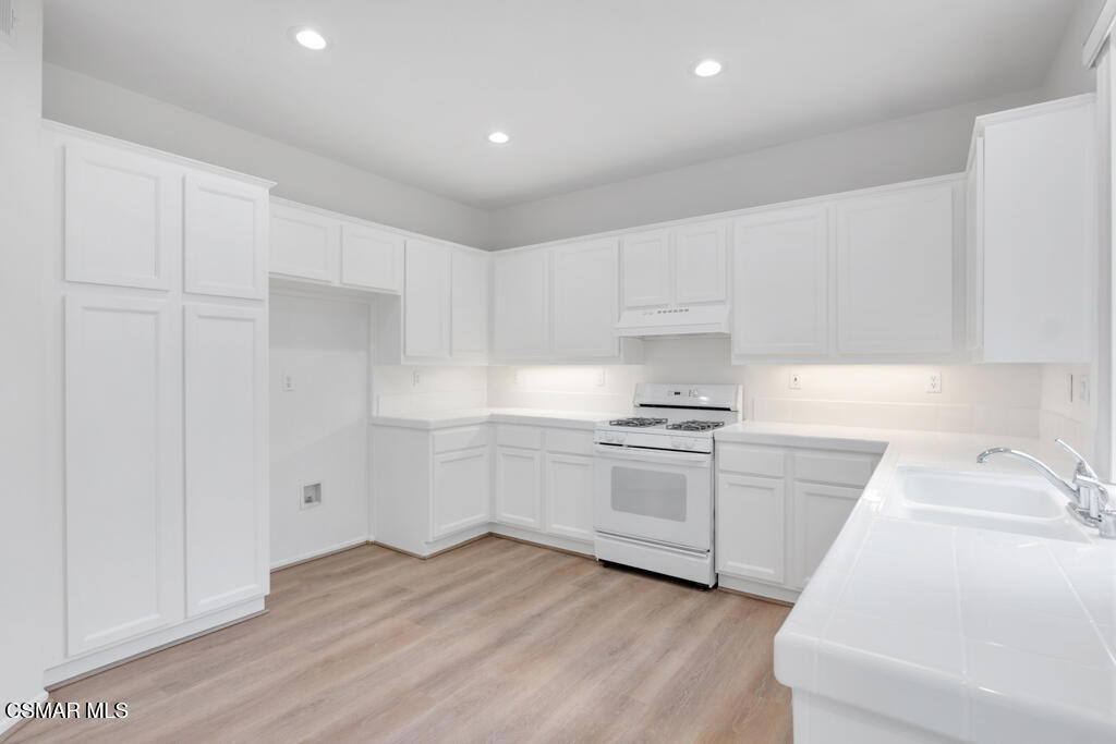 Greystone 1 - 484901 - Residential Lease