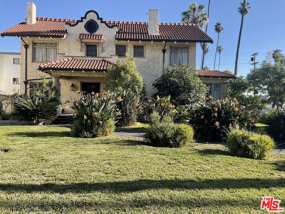 2068 S Hobart Boulevard