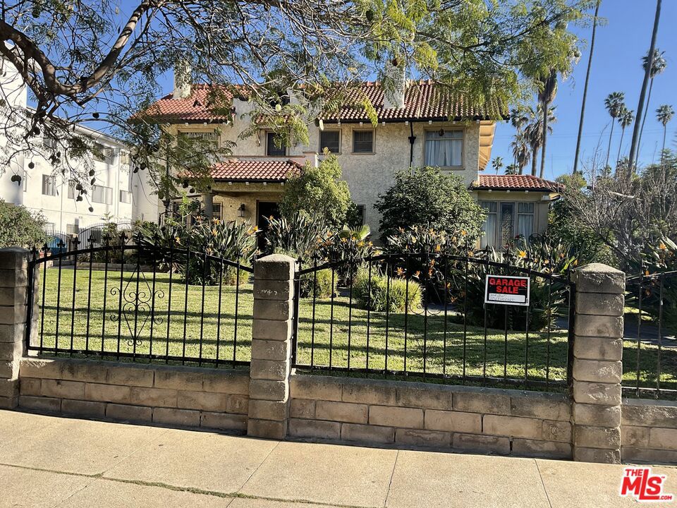 2068 S Hobart Boulevard