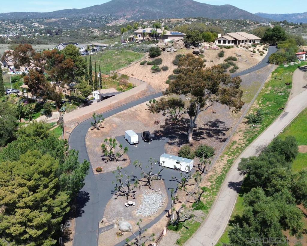 2302 SHAYLENE WAY
