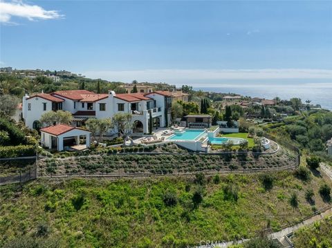 Photo of 7 Clear Water, Newport Coast, CA 92657 (MLS # NP26019812)