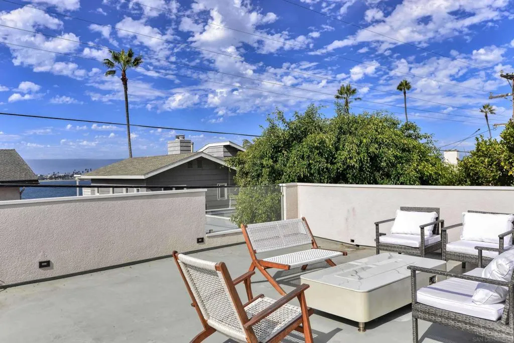 San Diego, California 92109, United States, 4 Bedrooms Bedrooms, ,6 BathroomsBathrooms,Residential,Active,231849