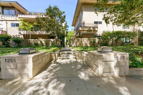 Photo of 1255 S Orange Grove Boulevard #1, Pasadena, CA 91105 (MLS # P1-26364)