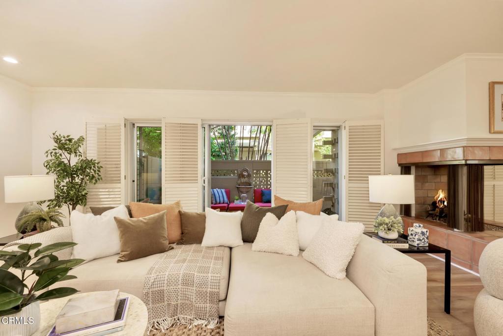 1255 S Orange Grove Boulevard 1