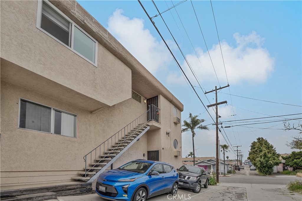 4921 Trojan Avenue 3