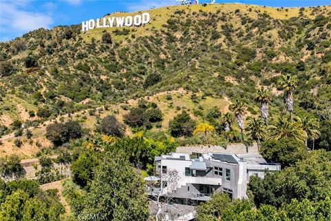 Photo of 6050 Mulholland Highway, Los Angeles, CA 90068 (MLS # SR26047771)