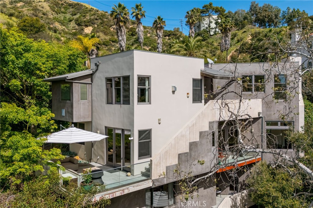 6050 Mulholland Highway