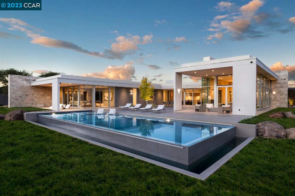 ST HELENA - Residential