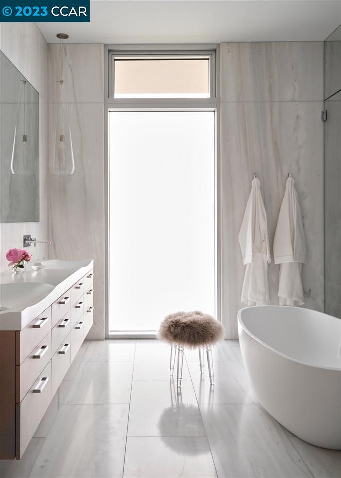 ST HELENA - Residential