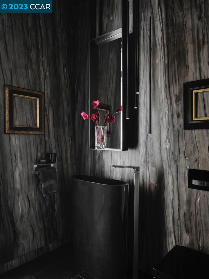 ST HELENA - Residential