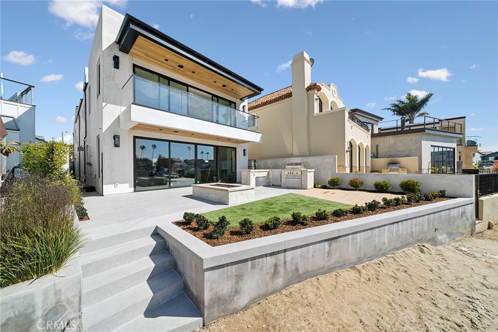 20 Balboa Coves