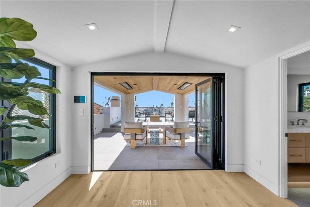 Balboa Coves (BLCV) - Residential