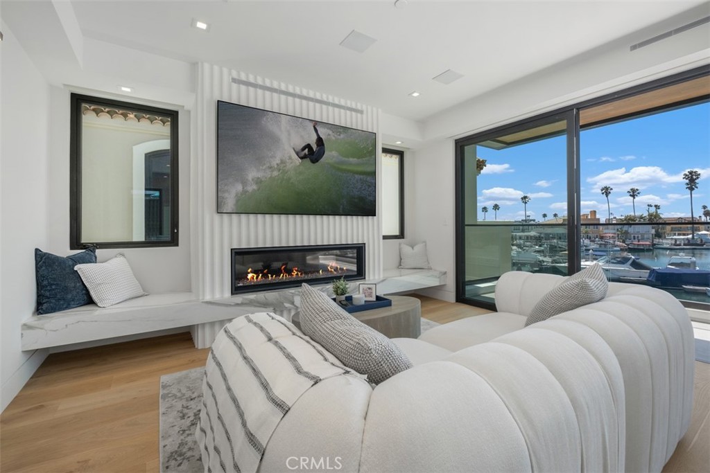 Balboa Coves (BLCV) - Residential