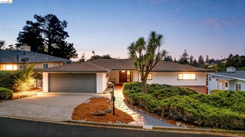 Photo of 4678 Geranium Pl PL, Oakland, CA 94619 (MLS # 41148660)