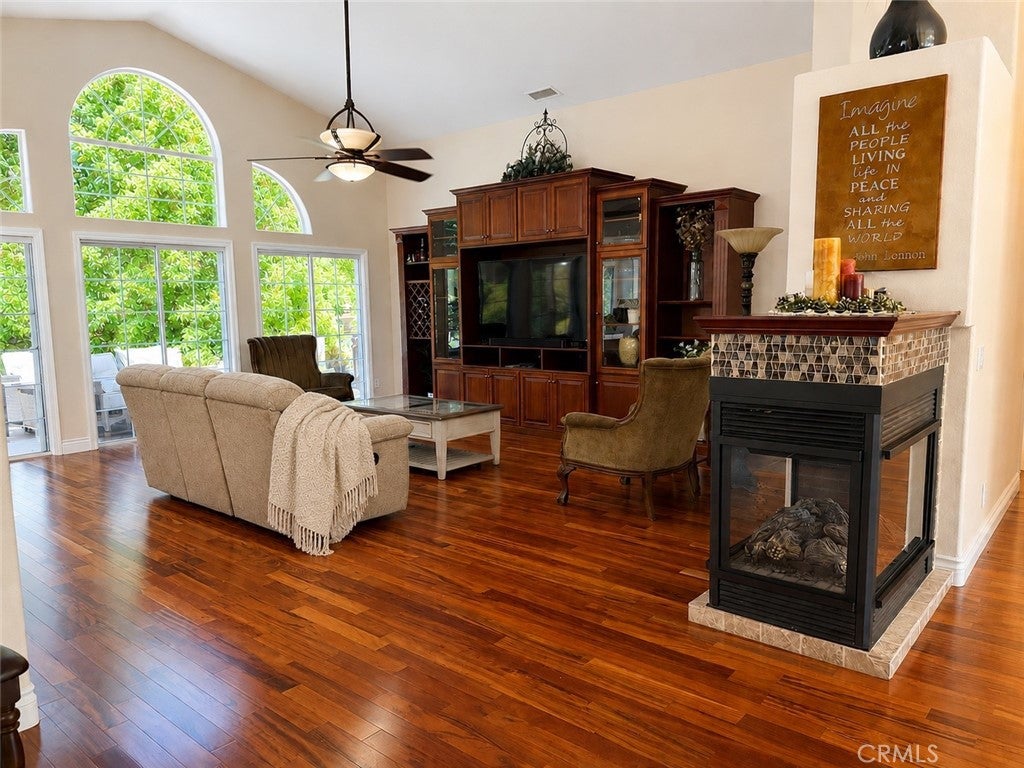 5781 Glenview
