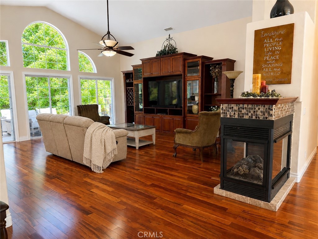 5781 Glenview