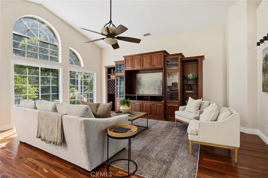 5781 Glenview