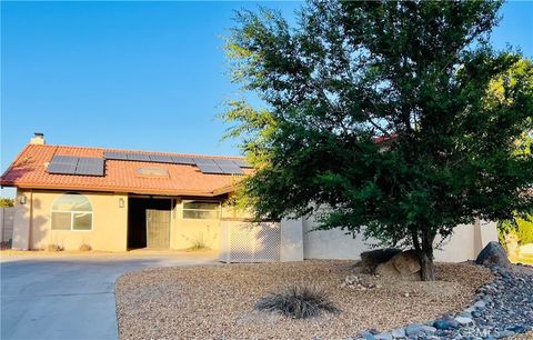 Photo of 26515 Blue Water RD, Helendale, CA 92342 (MLS # HD26118884)