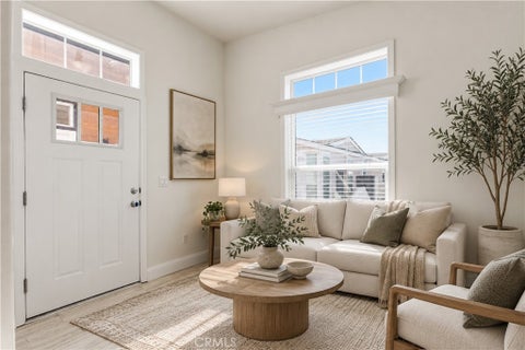 Photo of 8250 Lankershim Boulevard #80, North Hollywood, CA 91605 (MLS # CV26213010)