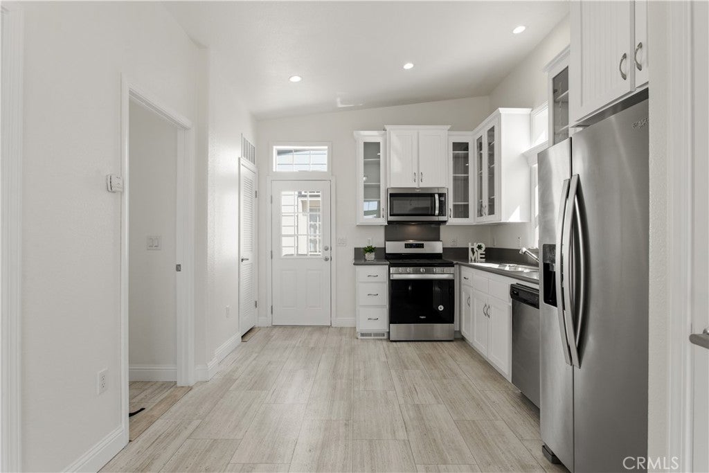 8250 Lankershim Boulevard 80