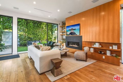 722 Marine Street Santa Monica CA 90405
