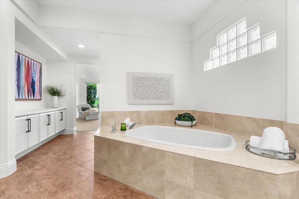 Rancho La Quinta CC - Residential Lease