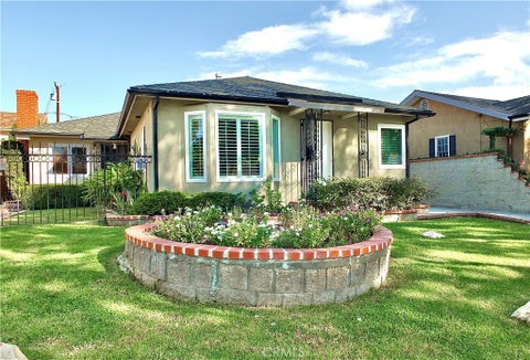 Photo of 3726 Weston Place, Long Beach, CA 90807 (MLS # PW26222720)