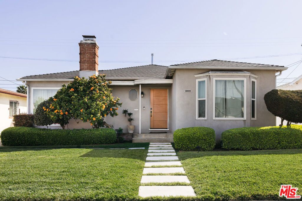 Photo of 1916 W 94th Street, Los Angeles, CA 90047 (MLS # 26649793)