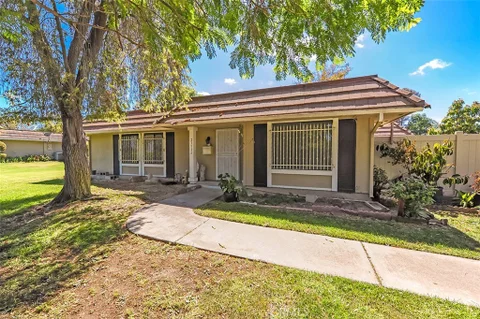 23526 Los Adornos, Aliso Viejo, CA 92656 - MLS#: OC26140503