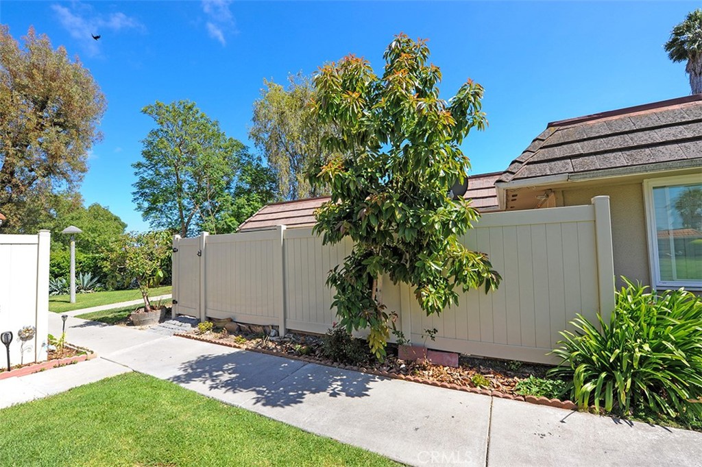 23526 Los Adornos, Aliso Viejo CA 92656 - Photo 8