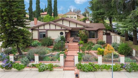 Photo of 10637 Yarmouth, Granada Hills, CA 91344 (MLS # SR26031458)