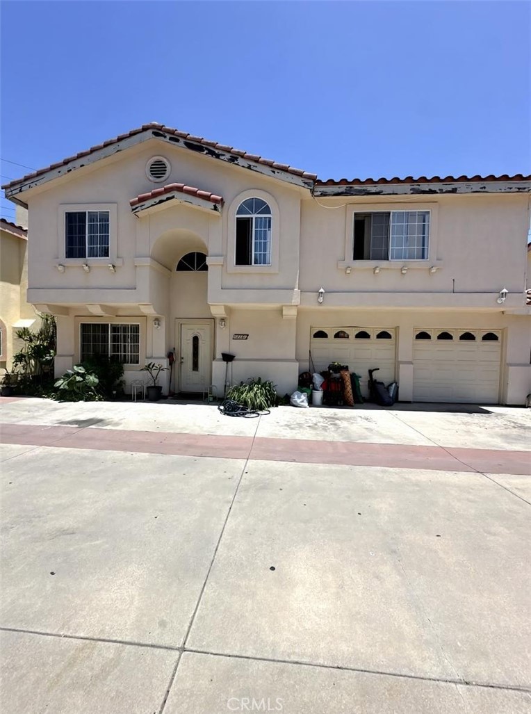 Spacious 4-Bedroom Home in Paramount – Great Investment Opportunity!
Welcome to 8419 1/2 2nd Street, a hidden gem with endless potential located in the heart of Paramount. This two-story property features 4 spacious bedrooms and 3 bathrooms, offering plenty of room for a large household or multi-generational living.
Perfect for investors or buyers looking to add value, the home includes a generous layout and is conveniently situated near schools, parks, shopping centers, and easy freeway access.
