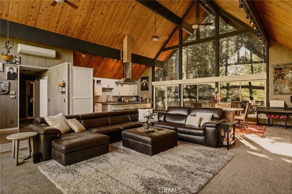 779 Grass Valley