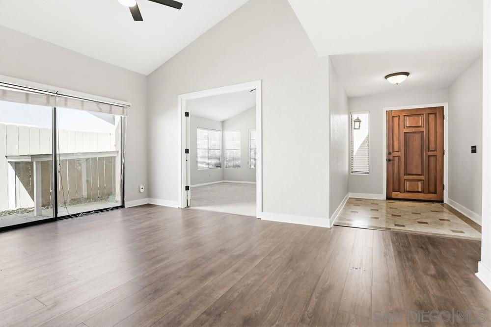 11753 Avenida Sivrita