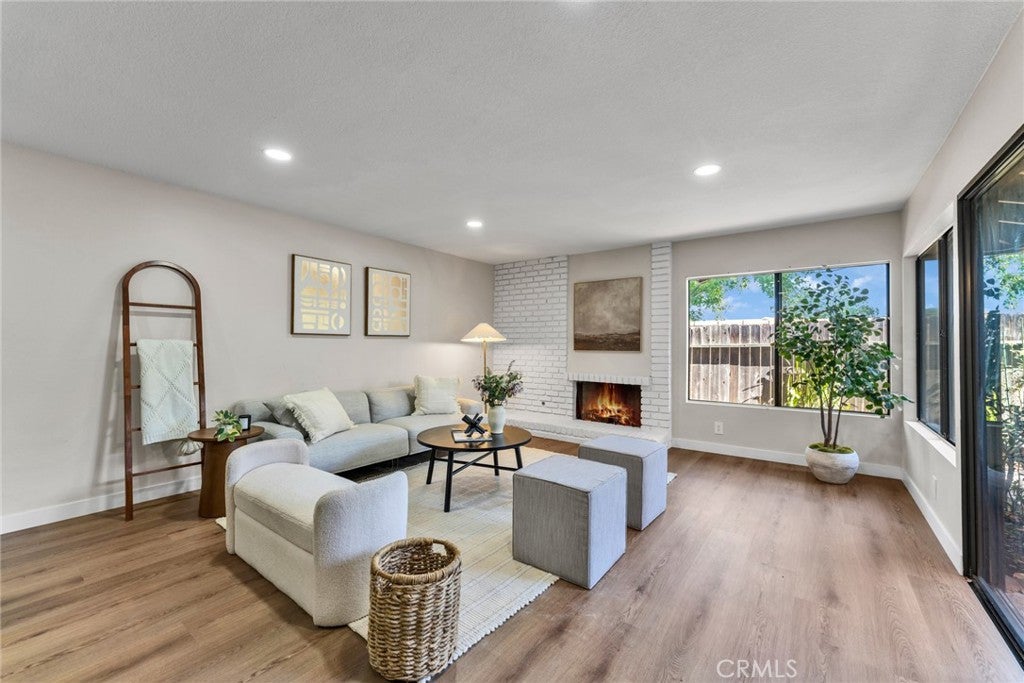 1034 E Romney Drive