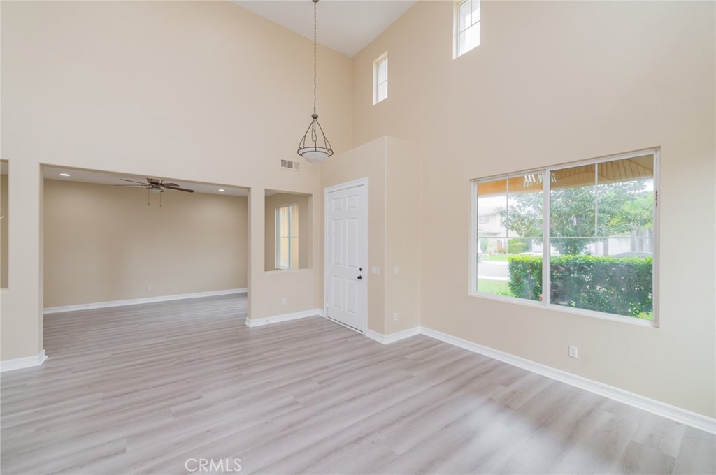 Properties 4 13827 Buckhart