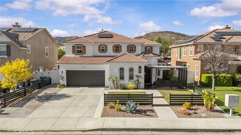 Photo of 27497 Yellow Wood Way, Murrieta, CA 92562 (MLS # SW26075373)