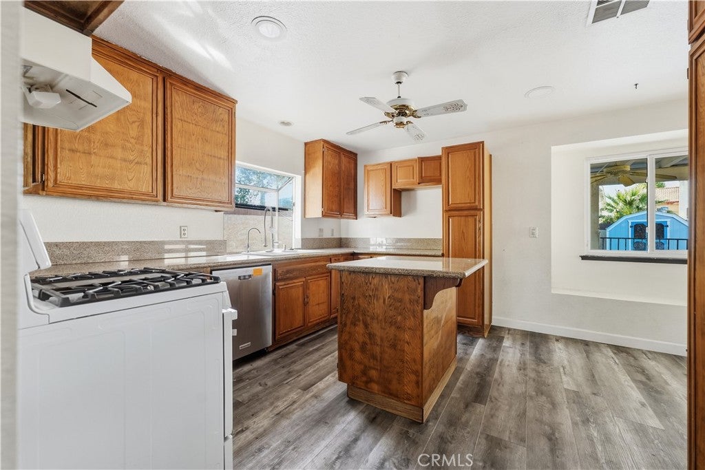 42911 Lemonwood