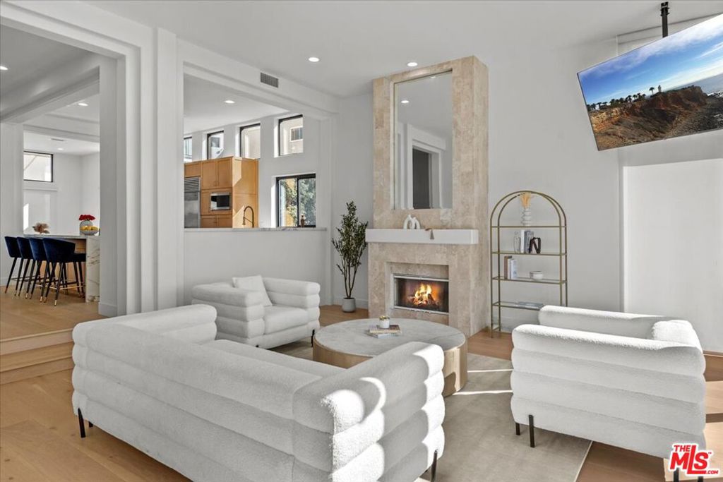 6730 Esplanade Street