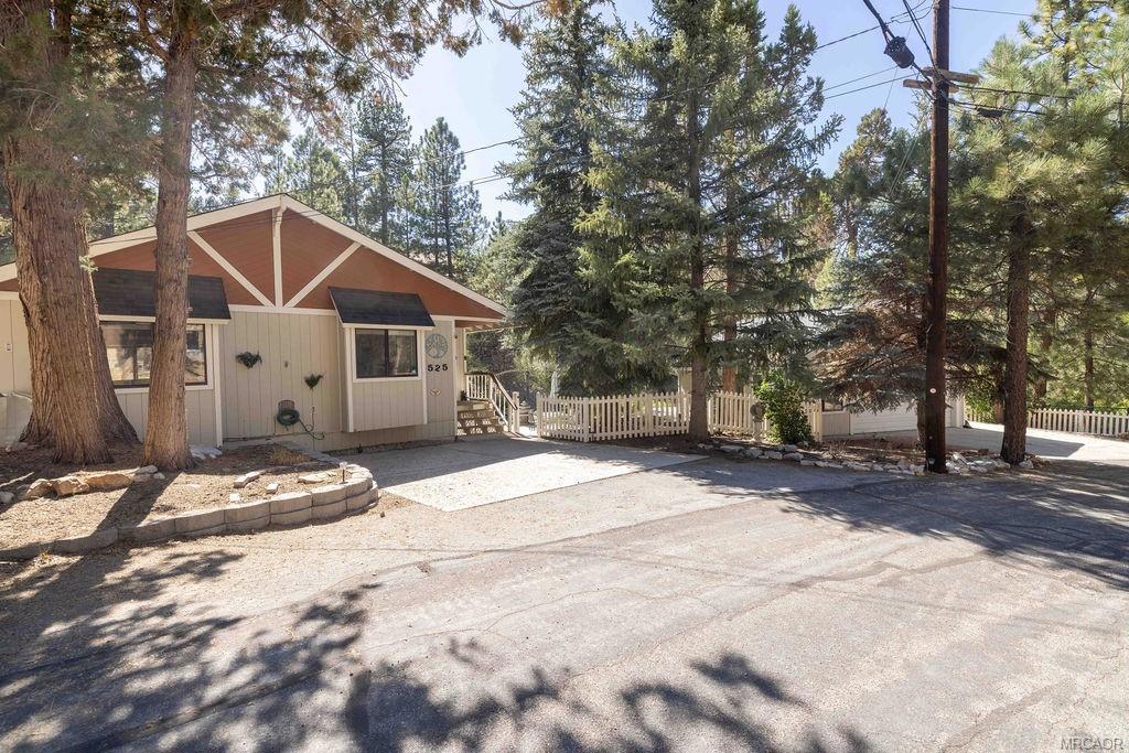 525 Bernhardt Lane