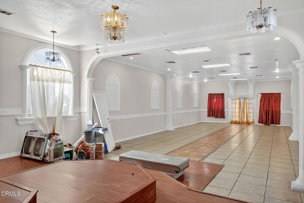 400 N Hayes Avenue