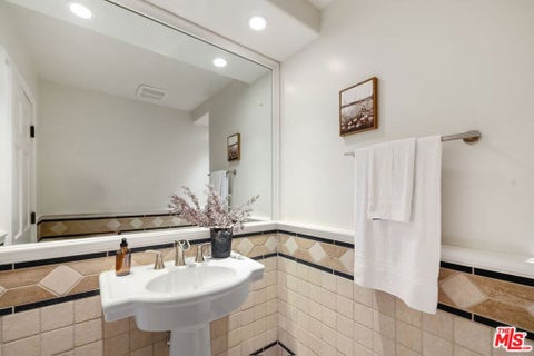 Tiny photo for 2645 Cordelia Road, Los Angeles, CA 90049 (MLS # 26839933)