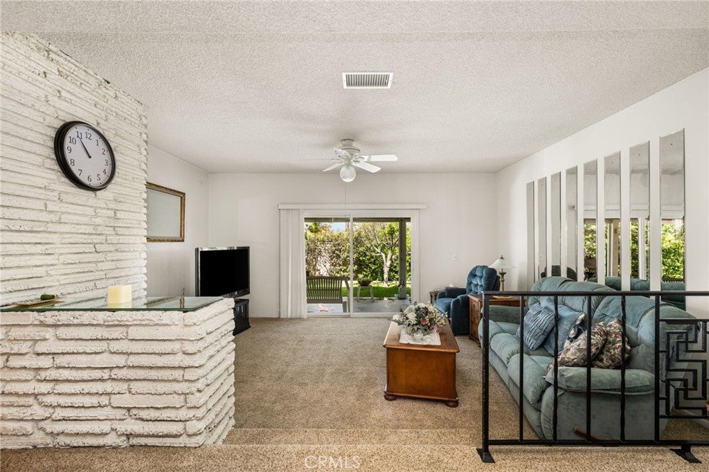 819 S Hastings