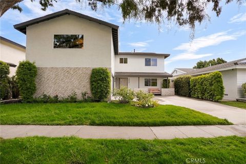 Photo of 3050 Arlotte Avenue, Long Beach, CA 90808 (MLS # PW26058658)