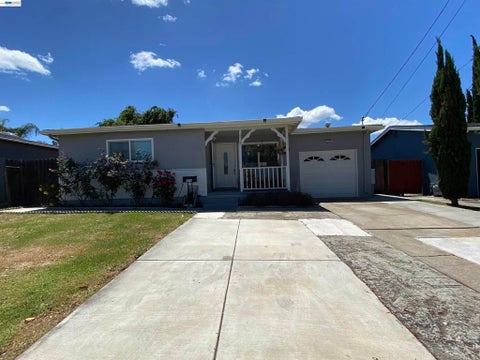 Photo of 213 W Leland Rd Rd, Pittsburg, CA 94565 (MLS # 41151972)
