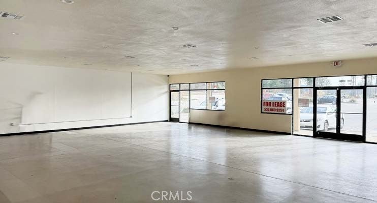 9205 - 9225 Skyway