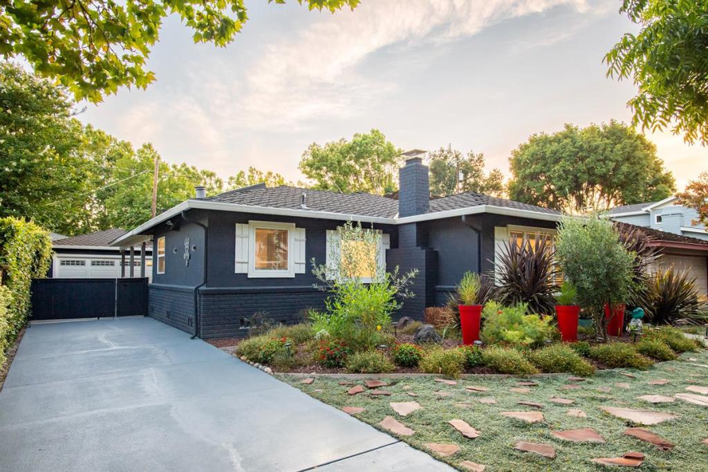 1327 Cherry Avenue