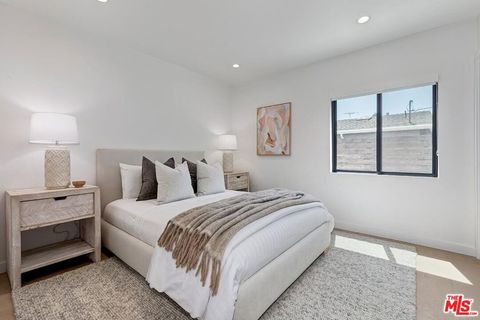 Tiny photo for 3364 Garden Avenue, Los Angeles, CA 90039 (MLS # 25586609)