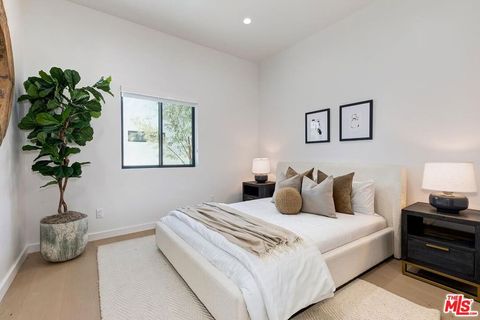 Tiny photo for 3364 Garden Avenue, Los Angeles, CA 90039 (MLS # 25586609)